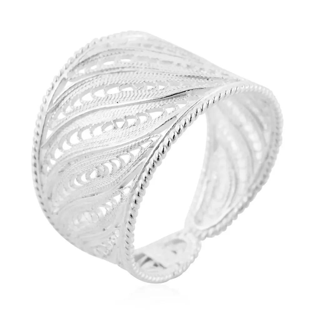 Sterling Silver Openworkd Band Ring (3.68 g) Size 8